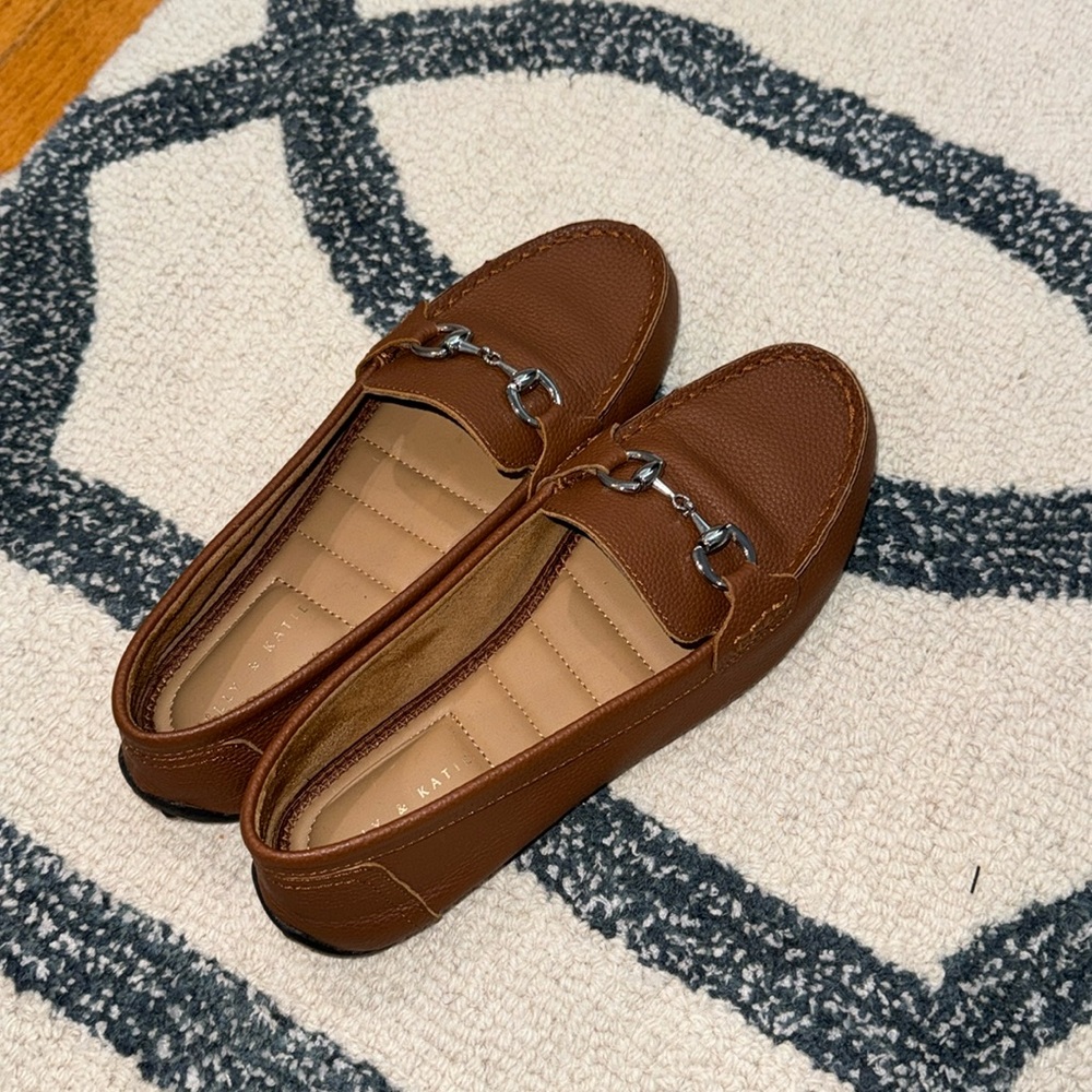 Leather loafers- like new